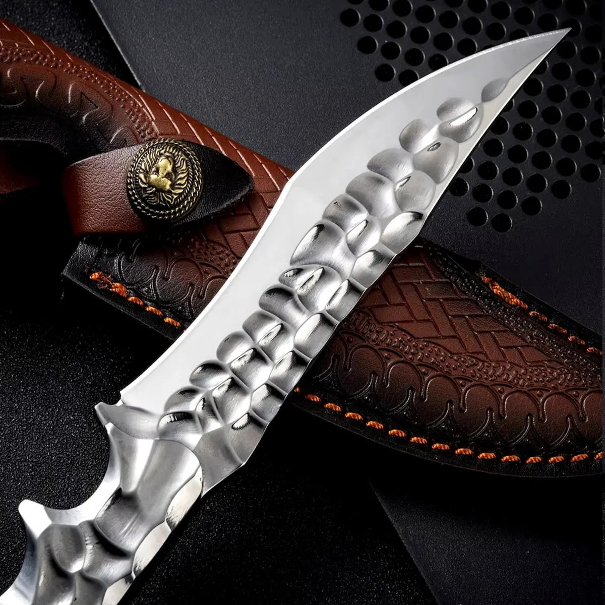 Frostfang Draconite Edge: coltello da caccia VG10